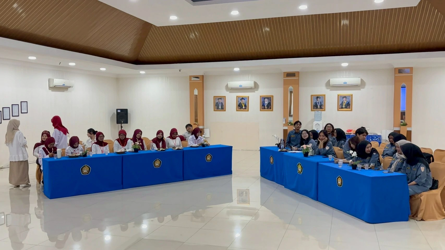 Studi Banding foto 3