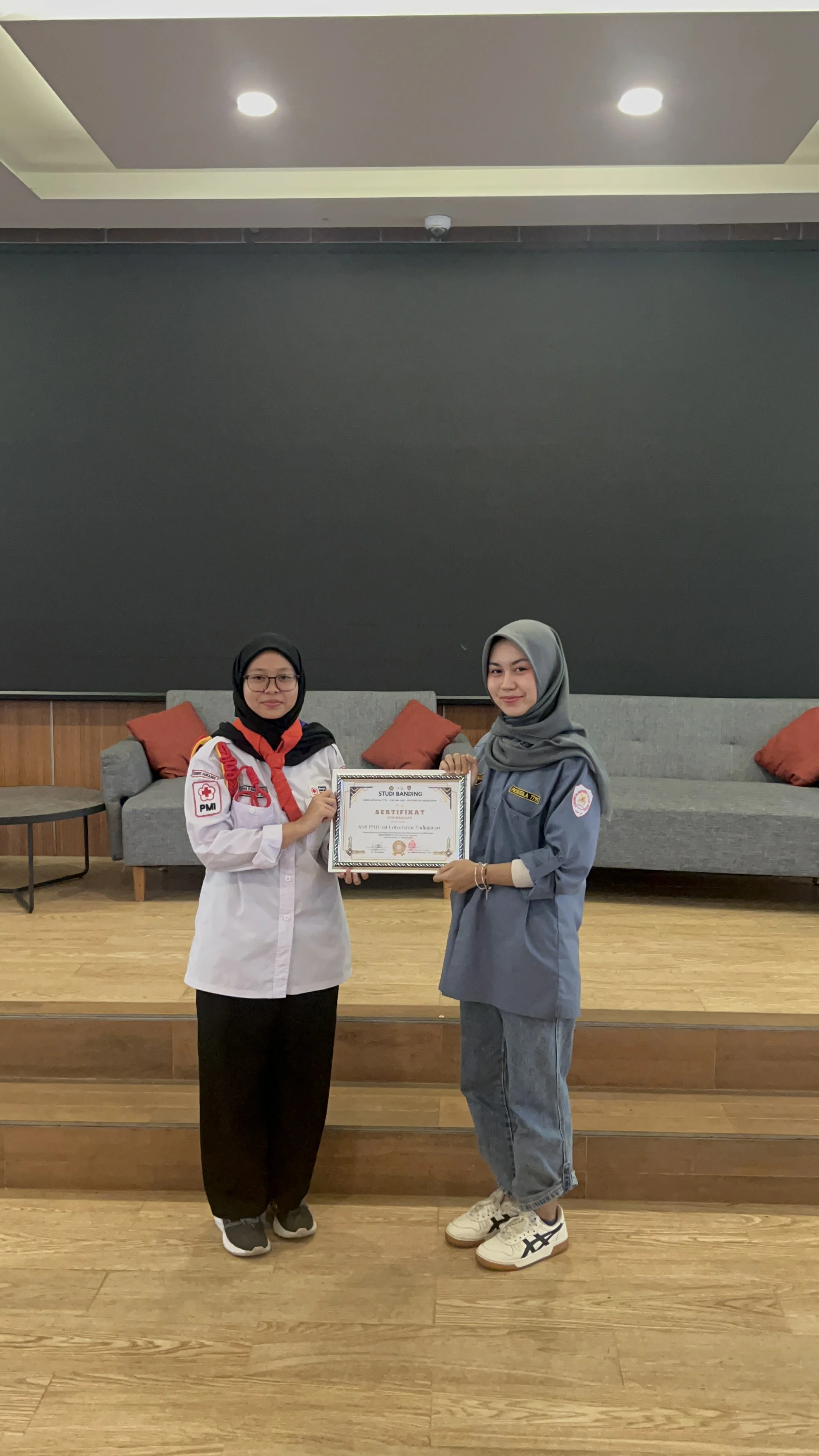 Studi Banding foto 6