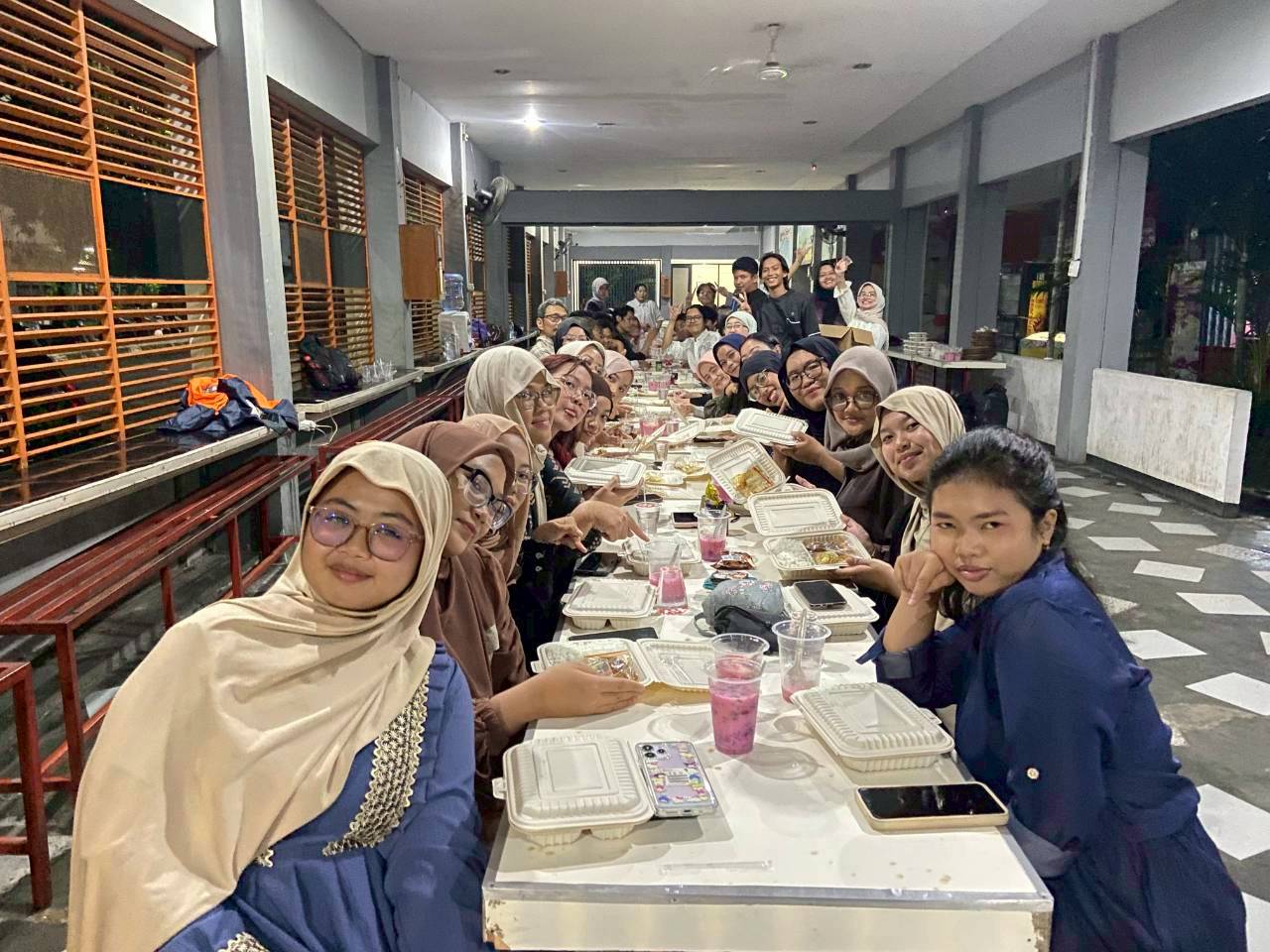 Buka Bersama & Bakti Sosial foto 2